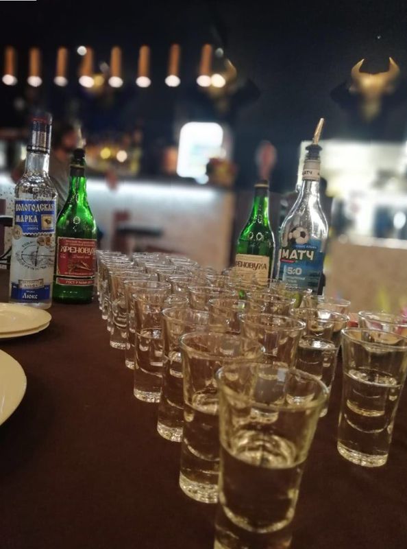 Дегустация продукции ЗАО "Арсенал Вин" в г.Вологда в рамках празднования дня рождения стейк-хауз "Варвары"